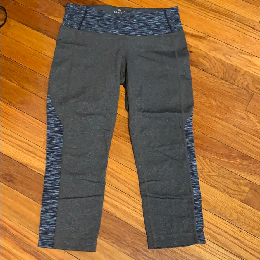 Athleta Cropped Leggings